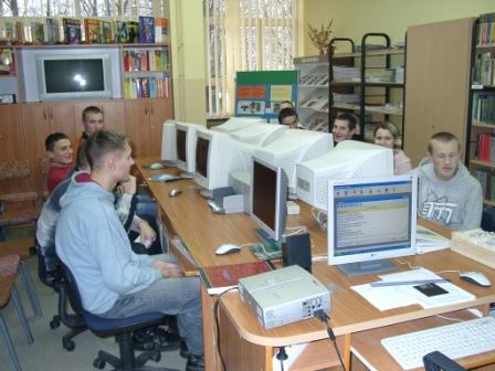 Będą dokształcać i wspierać bezrobotnych  - sala multimedialna ZST