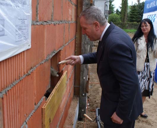 Wmurowanie kamienia węgielnego w Kunach