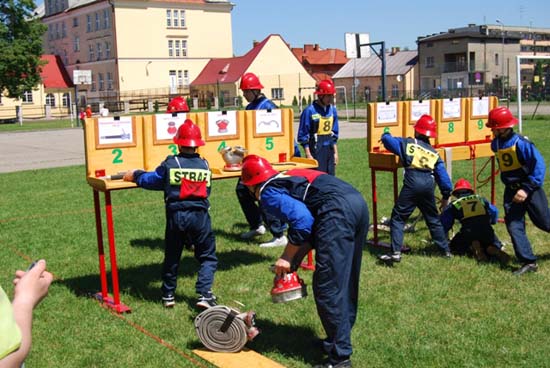 Pierwsze zawody młodych strażaków