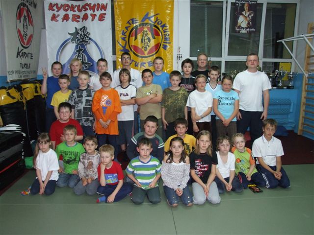 Nocne szkolenie małych wojowników