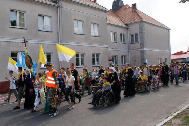 Władysławów: Przystanek na trasie do Jasnogórskiej Panny