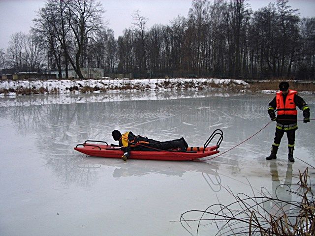 Ćwiczenia na lodzie