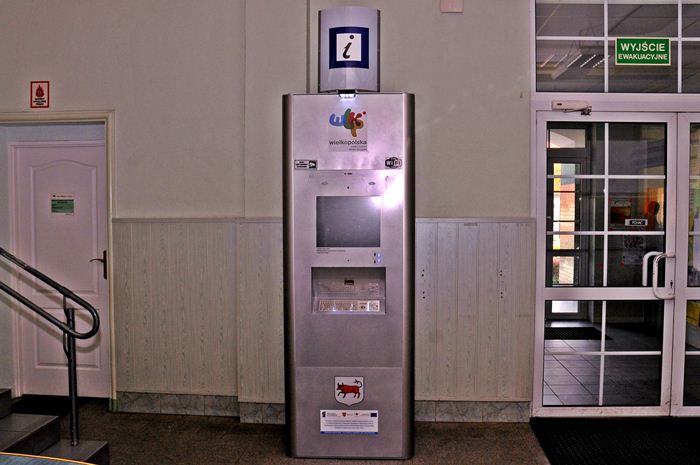 Informacja prosto z kiosku - Infokiosk stojący tymczasowo w Urzędzie Miasta