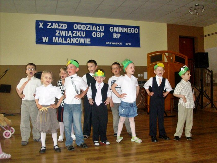 Rozśpiewany i roztańczony Dzień Matki w Kotwasicach