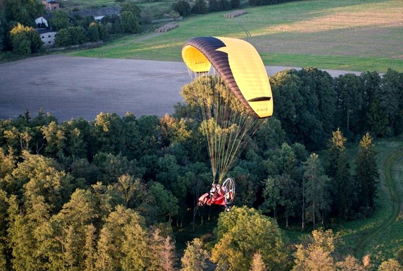 Już wiemy kto poleci paralotnią!