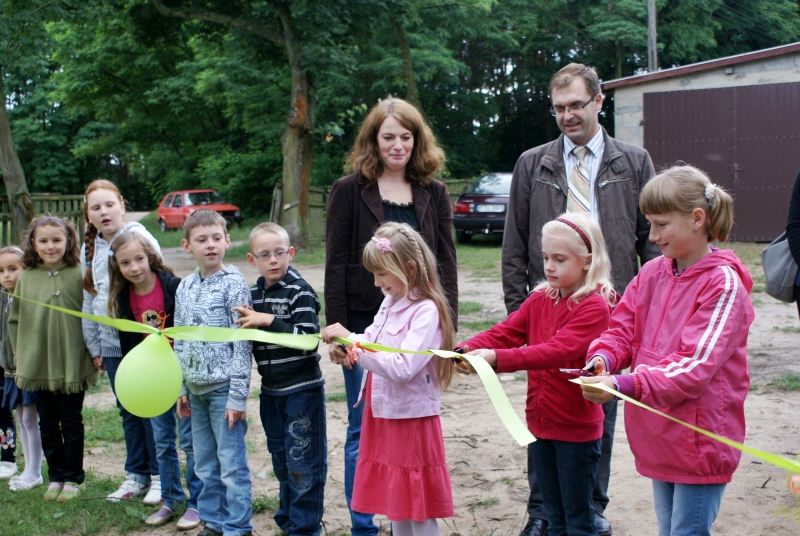 W pochmurny dzień dzieci z Jabłonny się nie nudzą