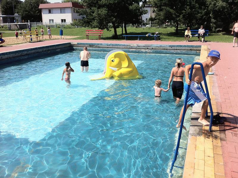 Wakacje w Turku nie muszą być nudne! - Gdy tylko pozwalała na to pogoda odkryty basen wypełniał się turkowianami