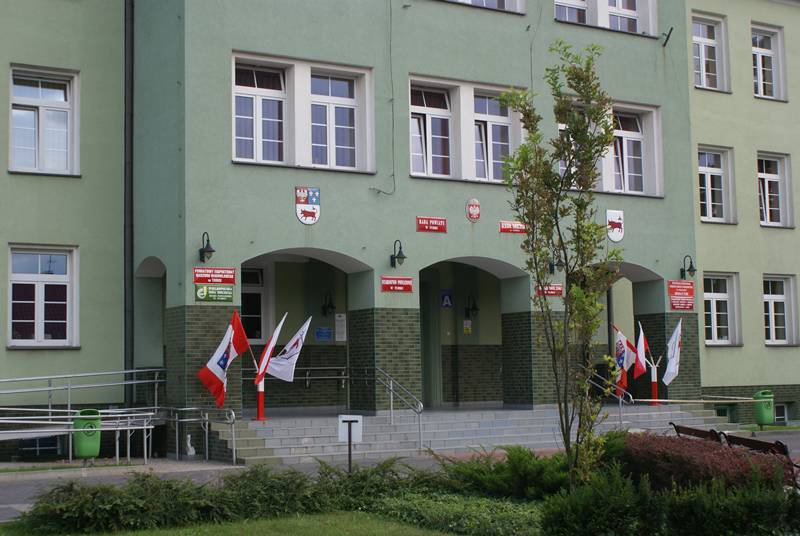 Kto pamiętał o Powstaniu? - Budynek Urzędu Miejskiego i Starostwa Powiatowego w Turku