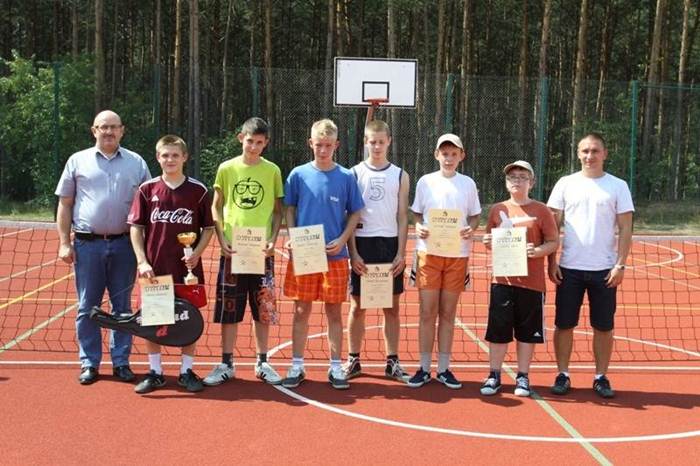 Tuliszków: Rakiety poszły w ruch - Źródło: www.tuliszkow.pl