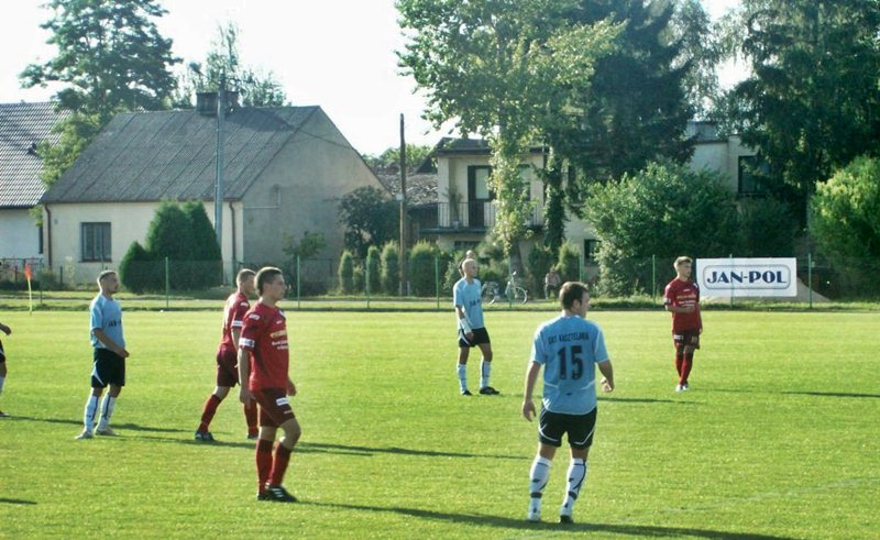 Kasztelania: Remis z wiceliderem - Źródło: kasztelania.brudzew.pl