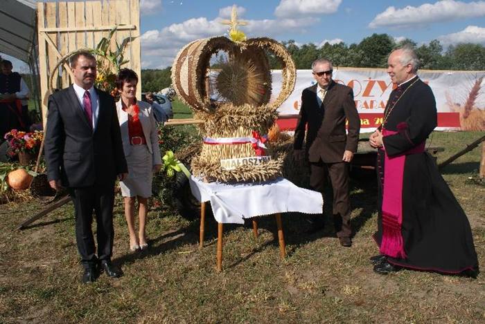 Dożynki chlebem pachnące - Małoszyna 2011 - Źródło: www.wladyslawow.pl