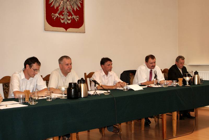 Władysławów: Podwójne obrady z podwójnym zawirowaniem - Źródło: www.wladyslawow.pl