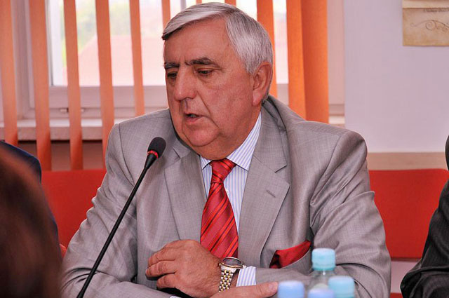 Marian rzuca wyzwanie kandydatom/Czy podejmą rękawicę?