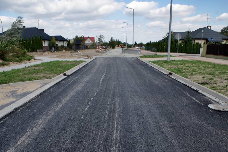 Asfalt i chodniki czyli Muchlin pięknieje