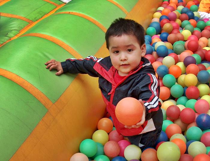 W sobotę na plac zabaw! - Źródło: sxc.hu / Jeinny Solis S.