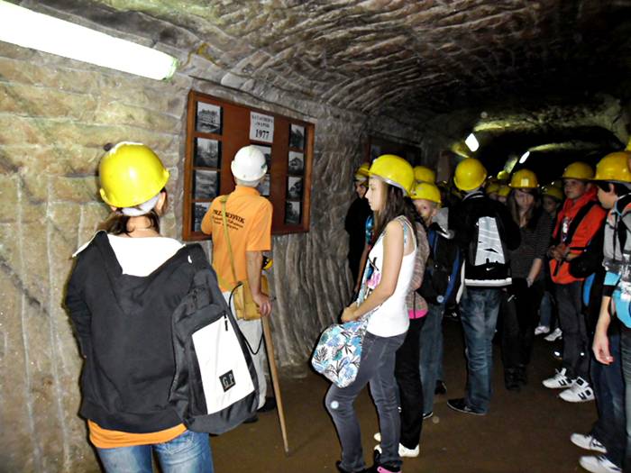 Dobra: Uczniowie odwiedzili Kłodawę - Źródło: www.dobra24.pl