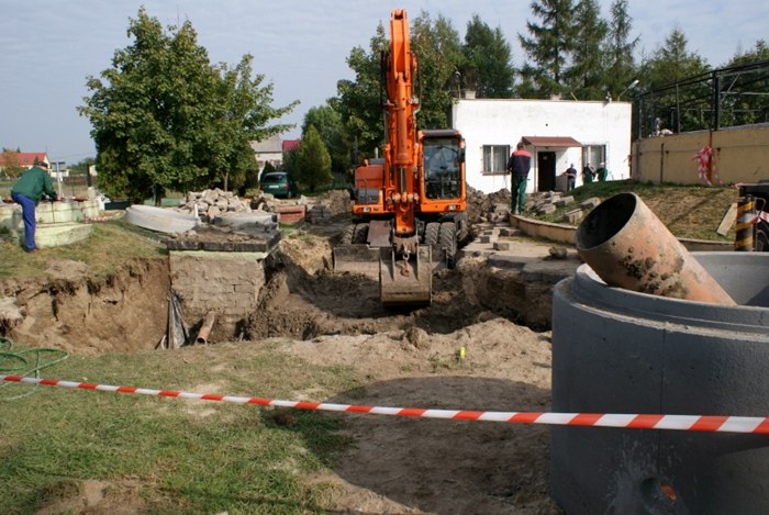 Władysławów: Modernizują w Russocicach - Źródło: www.wladyslawow.pl