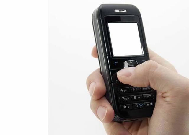 Telefon uratował nieprzytomnego - Źródło: sxc.hu / Jakub Krechowicz