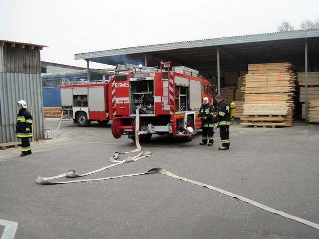 Strażacy w Andrewexie i z psychologiem  - Źródło: www.straz.turek.pl