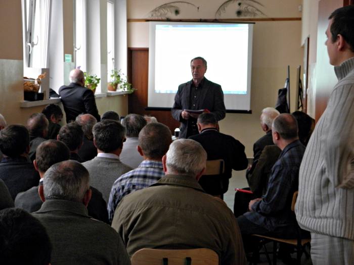 Pszczelarskie szkolenie