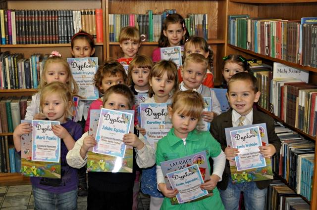 Malanów: Misie lubią czytać - Źródło: www.malanow.pl