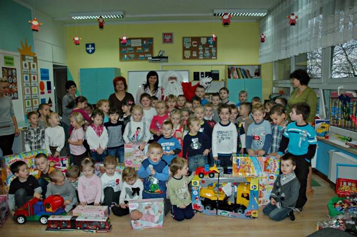 Mikołajkowe święto w Gminnym Przedszkolu w Brudzewie - Źródło: www.brudzew.pl