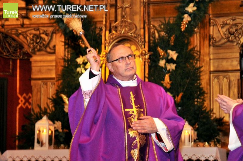 Biskup poświęcił polichromię