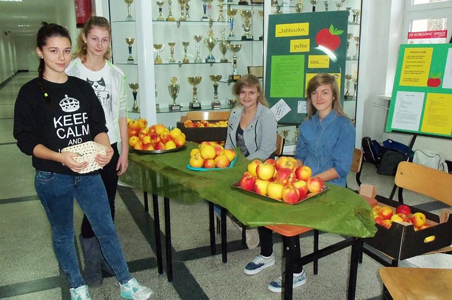 Gimnazjum nr 2: dbaj o zdrowie - jedz owoce! - Źródło: Gimnazjum nr 2 w Turku
