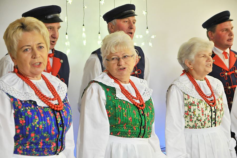 Świąteczny folklor jest trendy - foto: M. Derucki