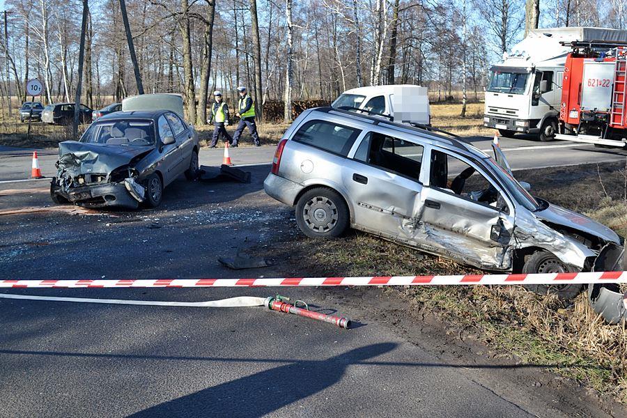 Kiszewy: Pijany spowodował wypadek i uciekł do domu - foto: M. Stachowiak