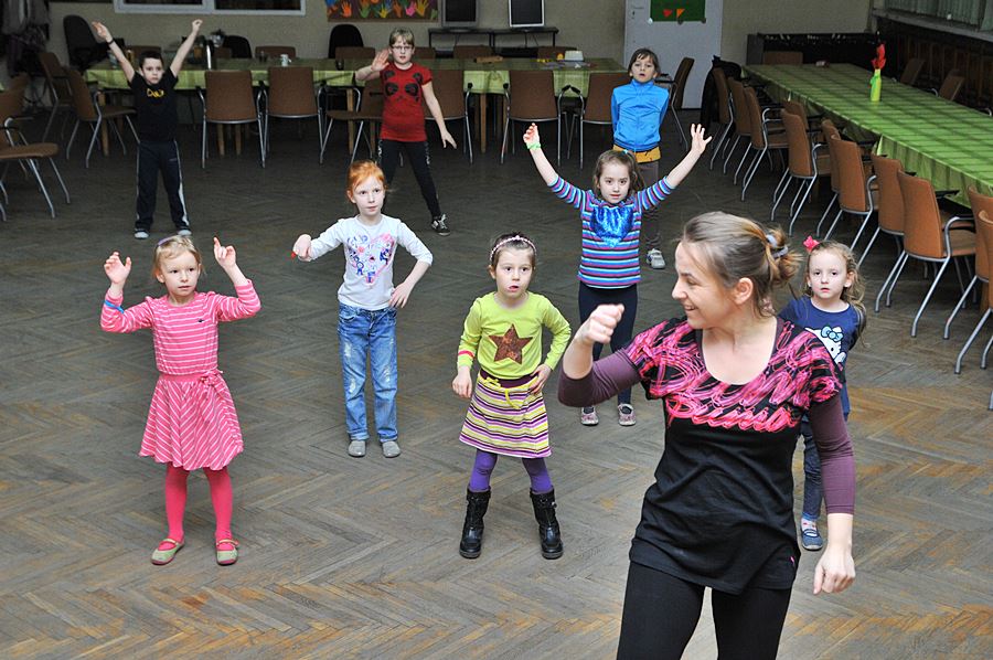 Stowarzyszenie Przystań zaprosiło dzieci do tańca - foto: M. Derucki