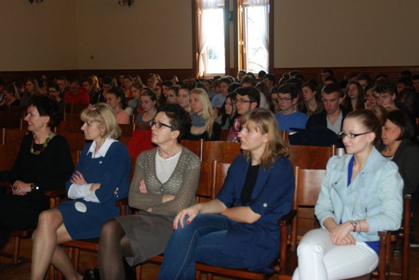 XIV Sesja polonistyczna w LO - uczta dla ducha - Foto: ma