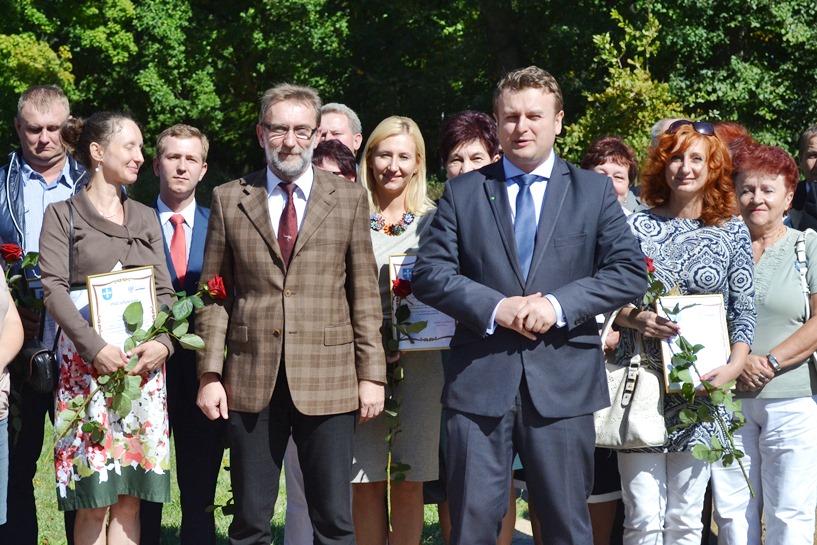 Minister wyróżnił najlepszych brudzewskich przedsiębiorców - foto: A. Wszędybył