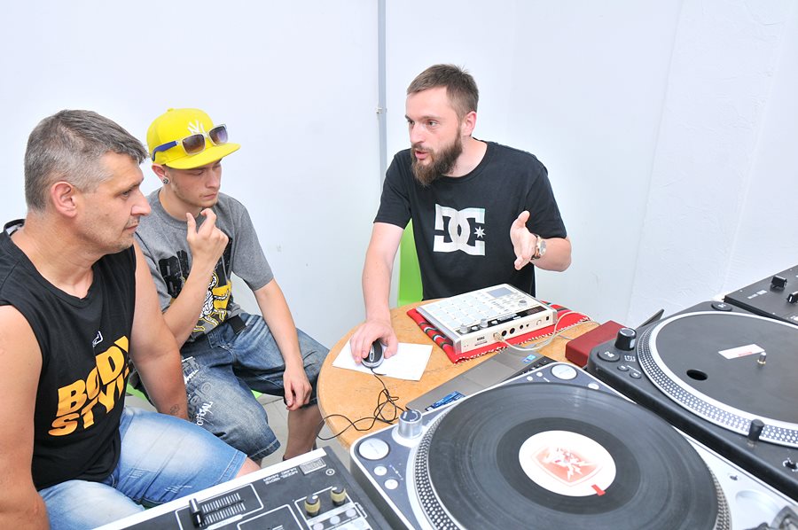 Mistrz wśród DJ-ów uczy tworzenia muzyki - foto: M. Derucki