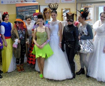 Sukces uczennic ZST w Konkursie Fryzjerskim...