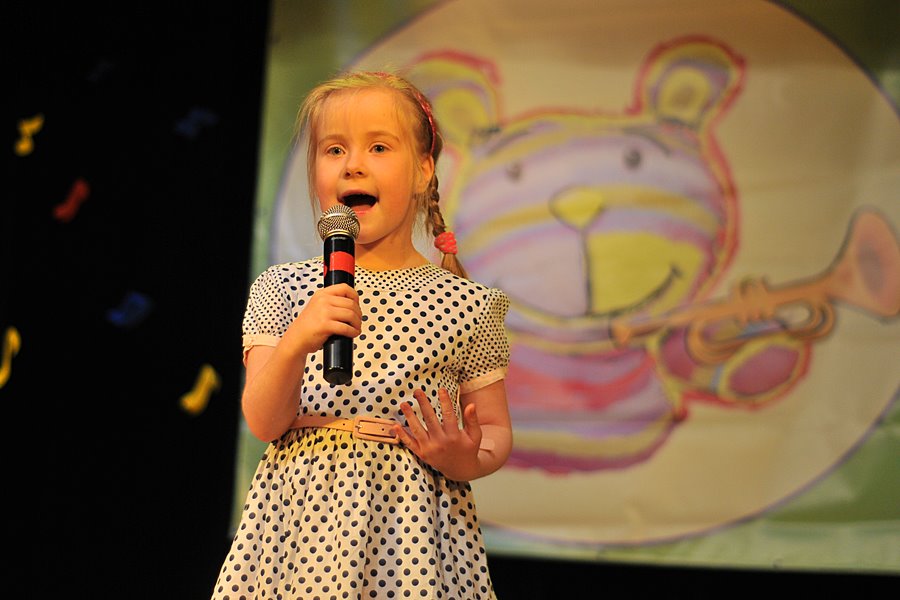 Eliminacje powiatowe DO RE MI. Przedszkolni soliści o krok dalej - foto: M. Derucki