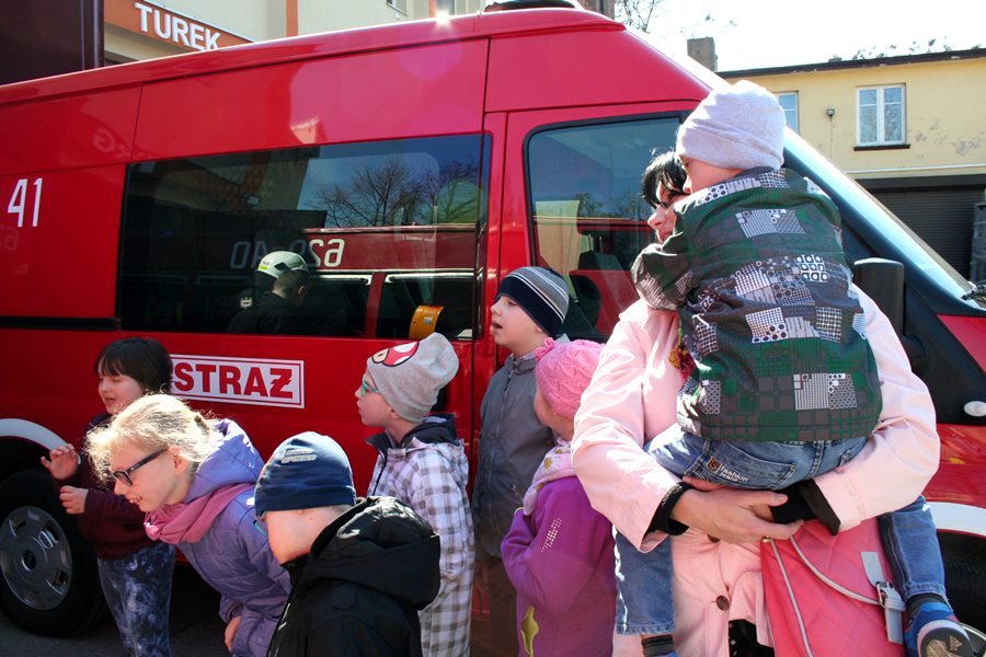 Dzieci z SOSW odwiedziły strażaków z OSP Turek