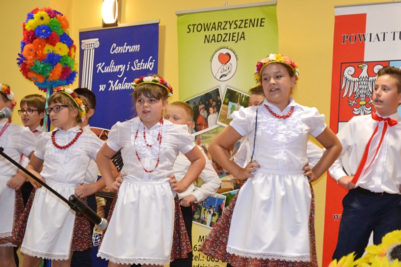 Malanow: Połączyli Bibliotekę z Centrum Kultury - foto: Festiwal Folkloru i Twórczości Artystycznej Powiatu Tureckiego