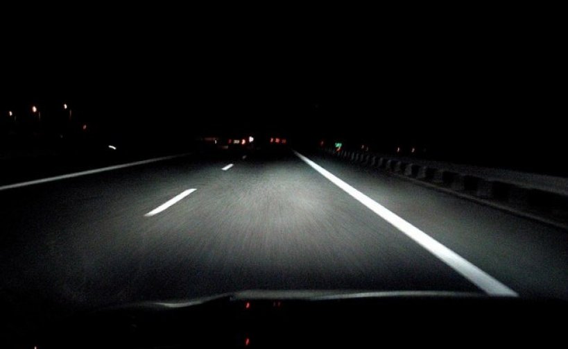 Sprawdź poprawność ustawienia świateł w samochodzie - foto: KPP w Turku / www.turek.policja.gov.pl