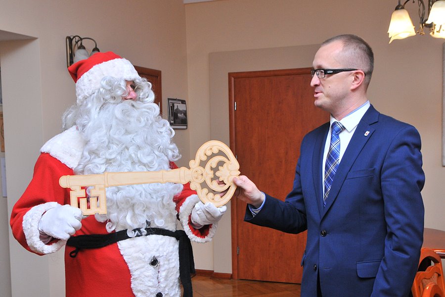 Wideo: Mikołaj odebrał klucz do miasta Turek - foto: M. Derucki