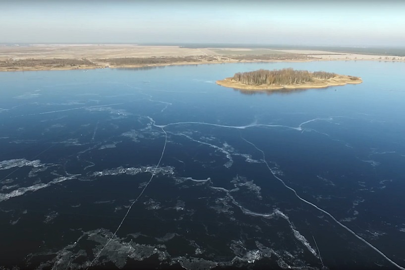 Wideo: Zbiornik Przykona zimą z lotu ptaka