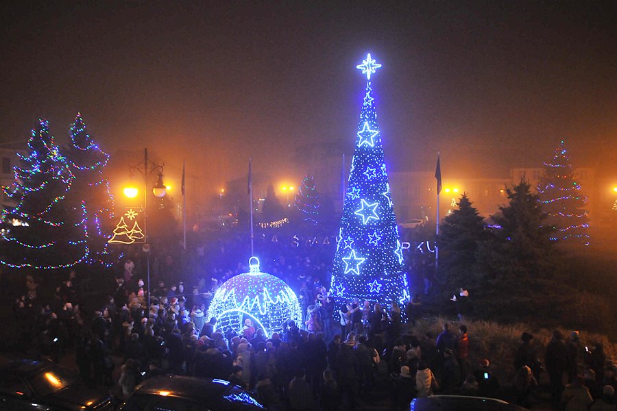 Radny Zańko przeciw bożonarodzeniowym ozdobom w rynku - foto: M. Derucki