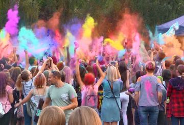 Wideo: Dzień Kolorów w Turku