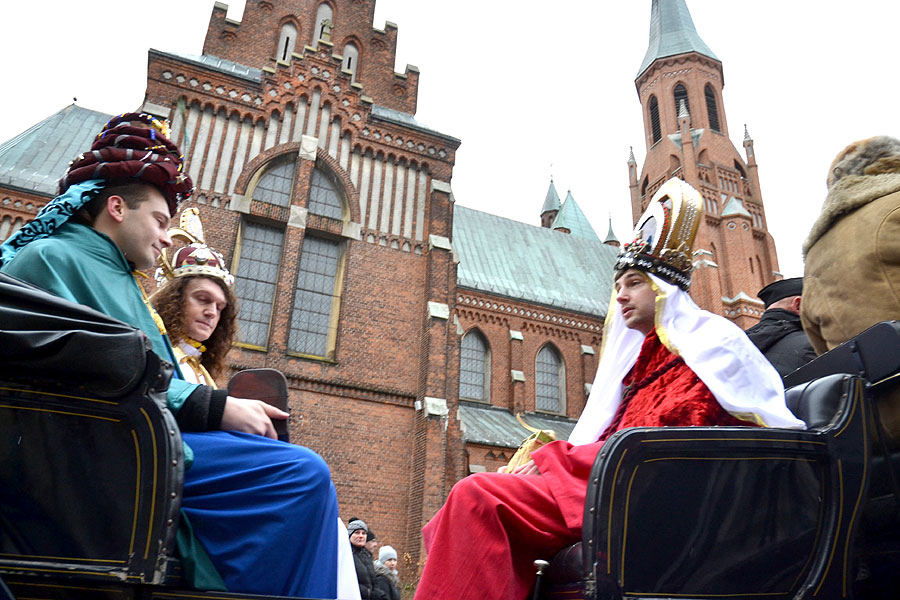 Orszak Trzech Króli wraz z wiernymi przemierzał ulicami Turku w 2019 - foto: Michał Sidorowicz
