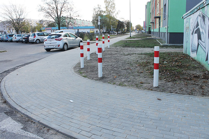 Nowy chodnik wzdłuż bloku przy ul. Wyszyńskiego