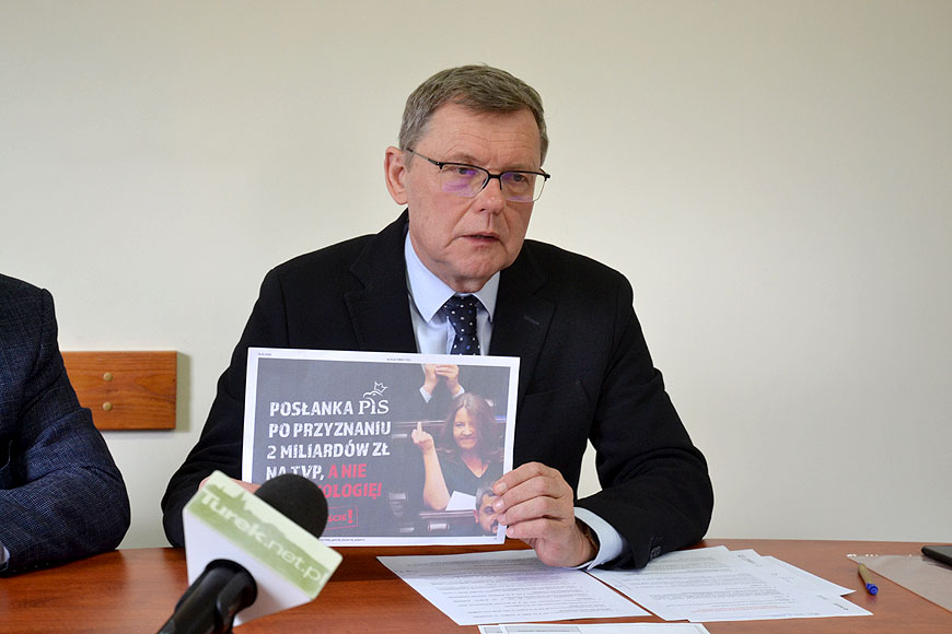 Wideo: Konferencja posła Nowaka pod znakiem kontrowersji uchwalonego budżetu