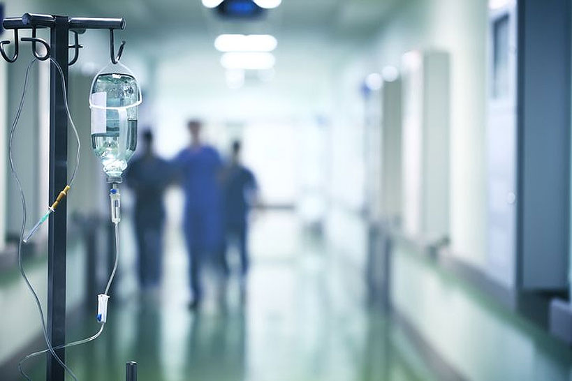 Hospitalizacja, nadzór epidemiologiczny, kwarantanna - wyjaśniamy pojęcia z raportów PSSE