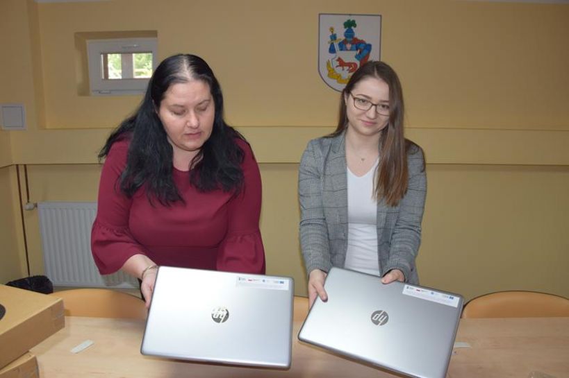 Szkoły podstawowe w gminie Tuliszków otrzymają 32 laptopy