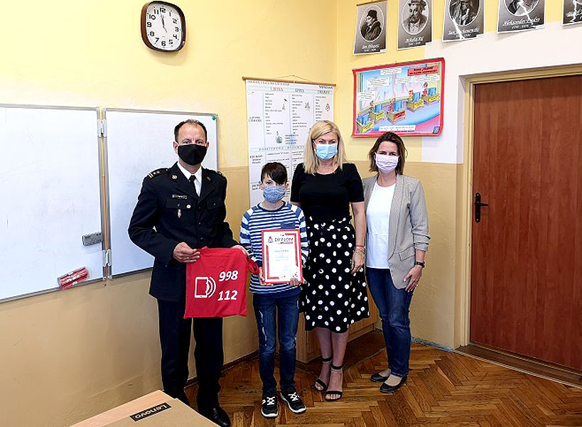 Uczeń z Kowali Pańskich nagrodzony w konkursie PSP - fot. PSP Turek