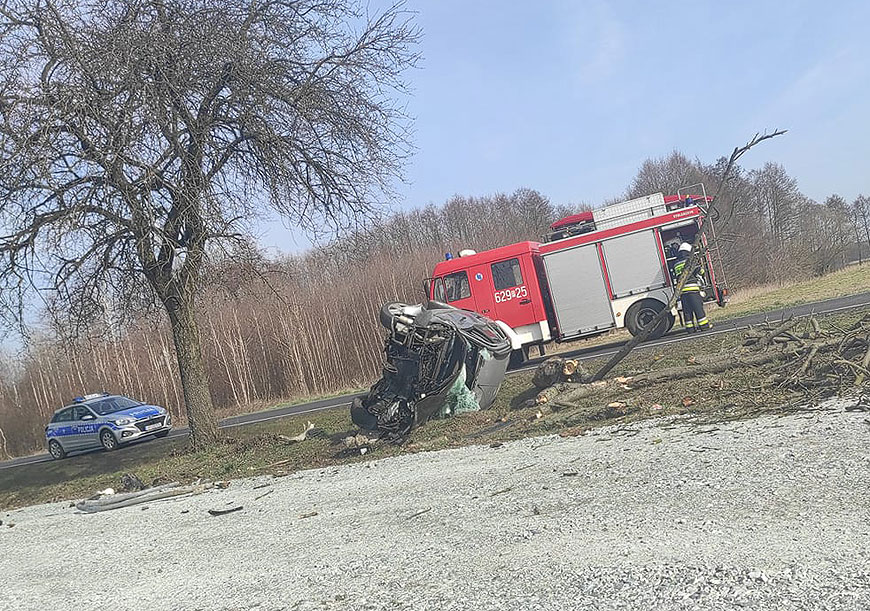 Wypadek z udziałem dwóch samochodów osobowych w sobotni poranek w Wielopolu. - fot. nadesłane przez Czytelnika